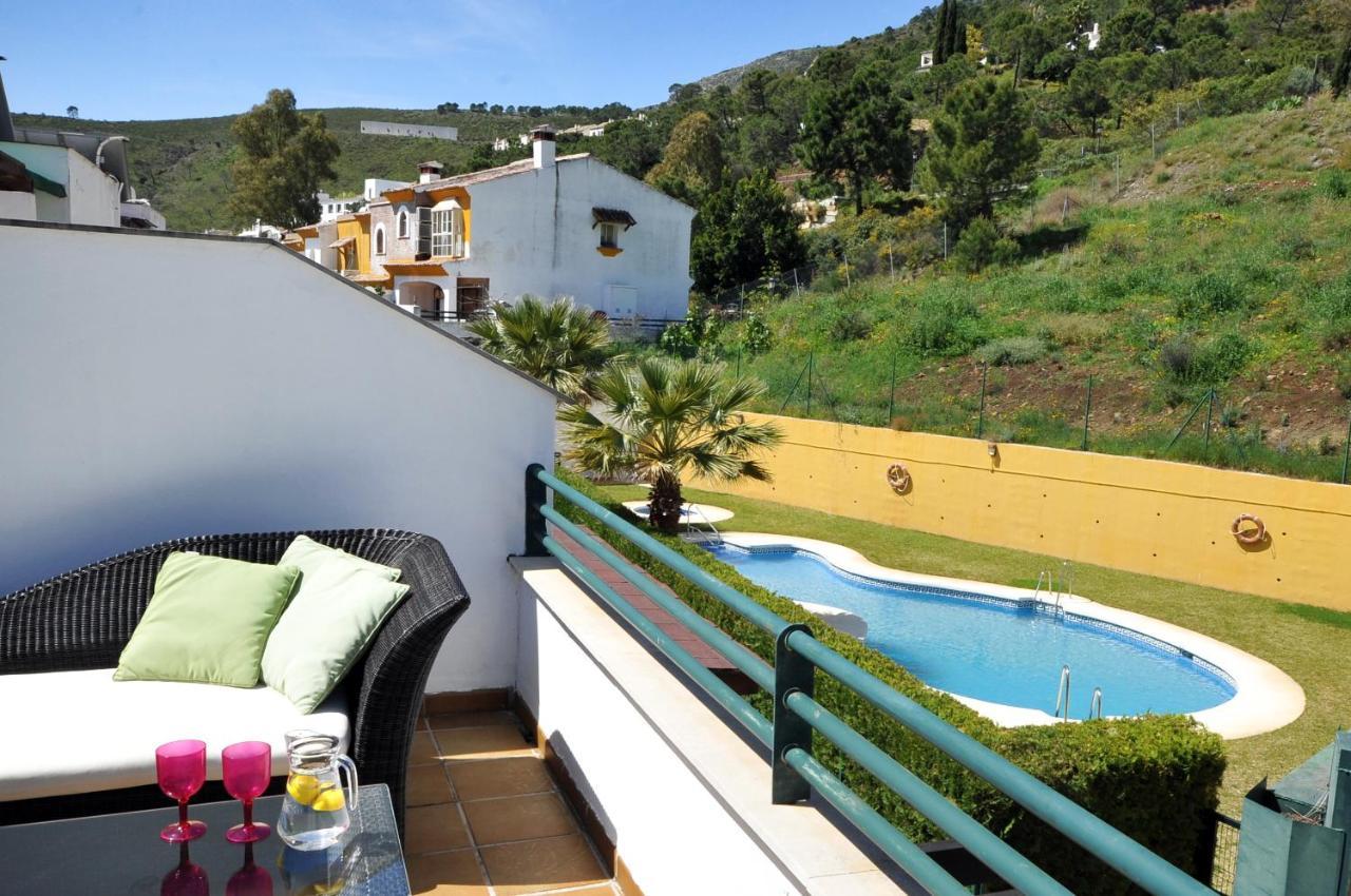 3 Bedroom Townhouse Benahavis Village ภายนอก รูปภาพ